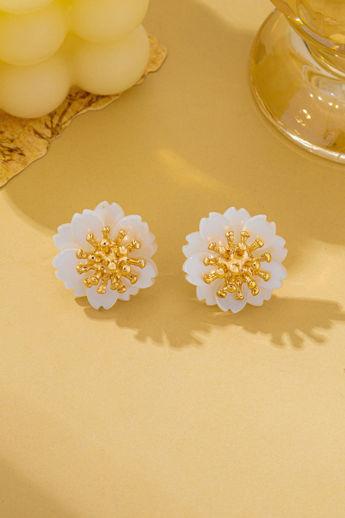 Layered Cherry Blossom Stud Earrings | 80E62722