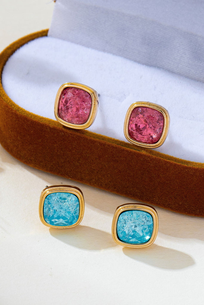 Cushion-Cut Aqua Fuchsia Shimmer Stud Earring | 80E62710