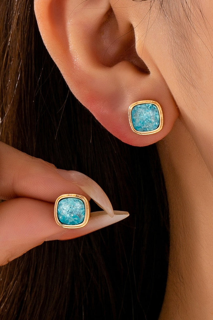 Cushion-Cut Aqua Fuchsia Shimmer Stud Earring | 80E62710