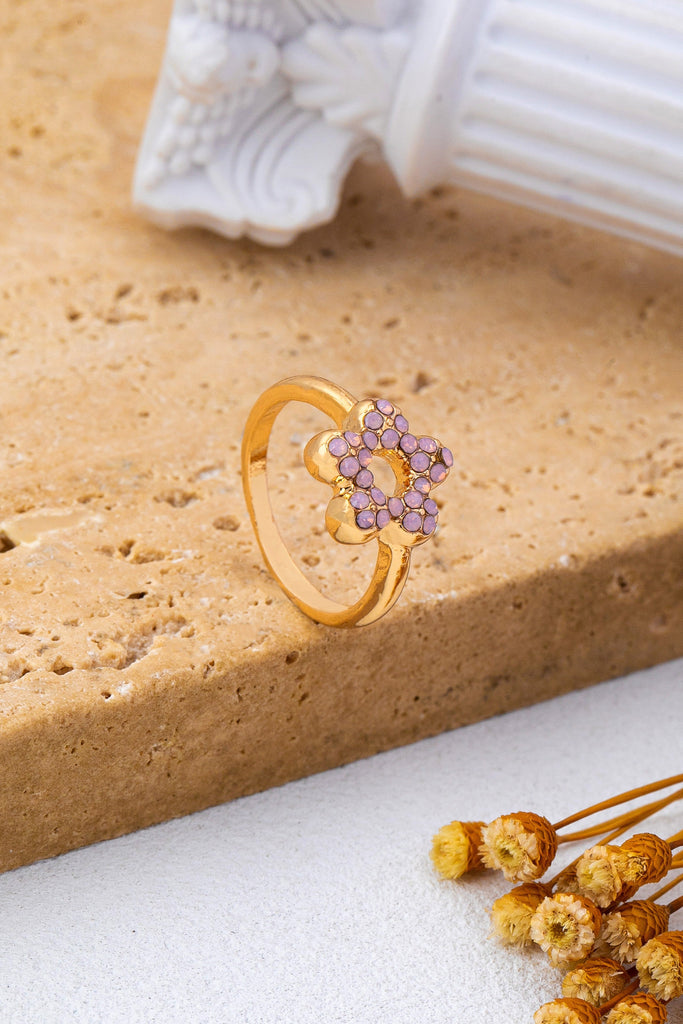 Shimmering Crystal Floral Ring | 80R299