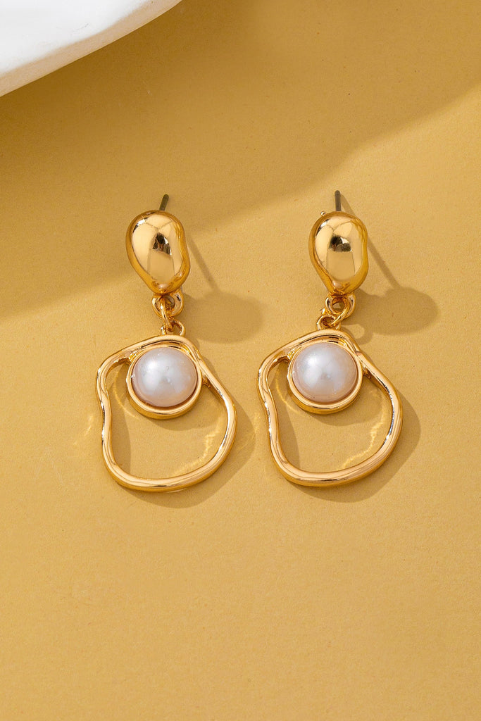 Abstract Molten Gold Pearl Drop Earrings | 80E62955