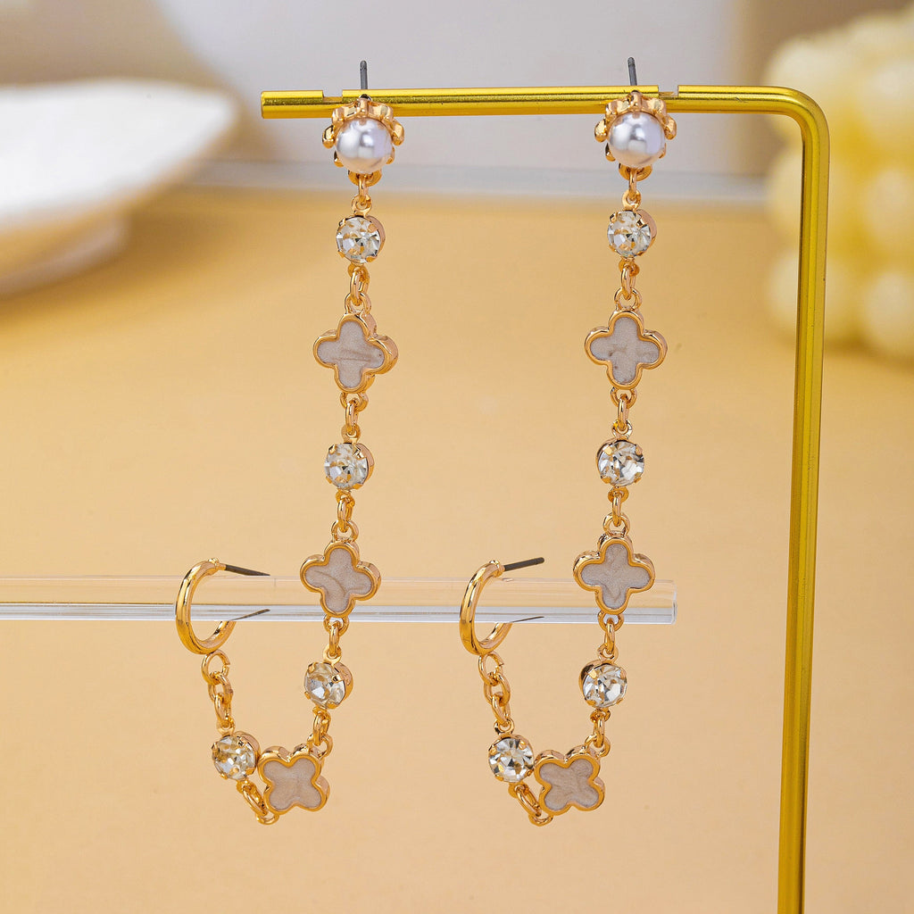 Mother of Pearl Clover Double Piercing Earrings | 80E63018