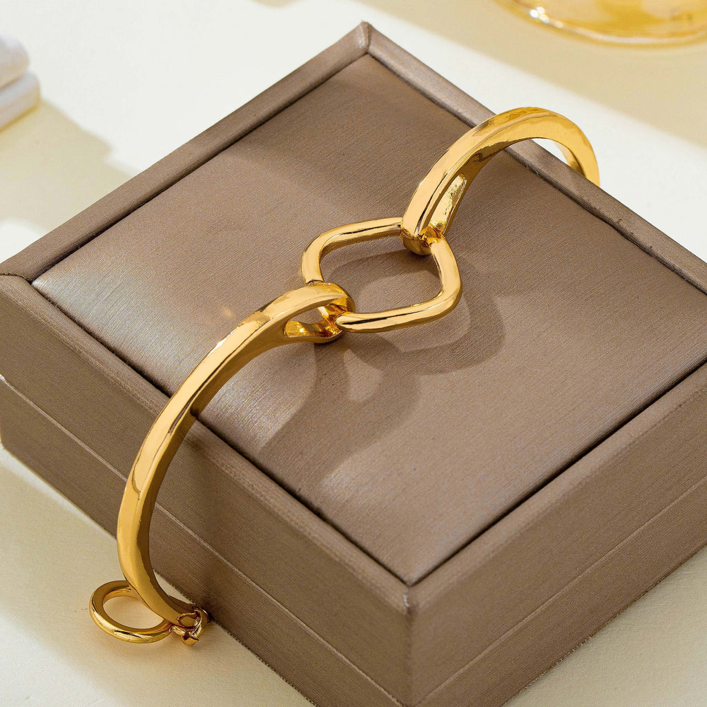 Hammered Square Link Toggle Bracelet | 80B1964