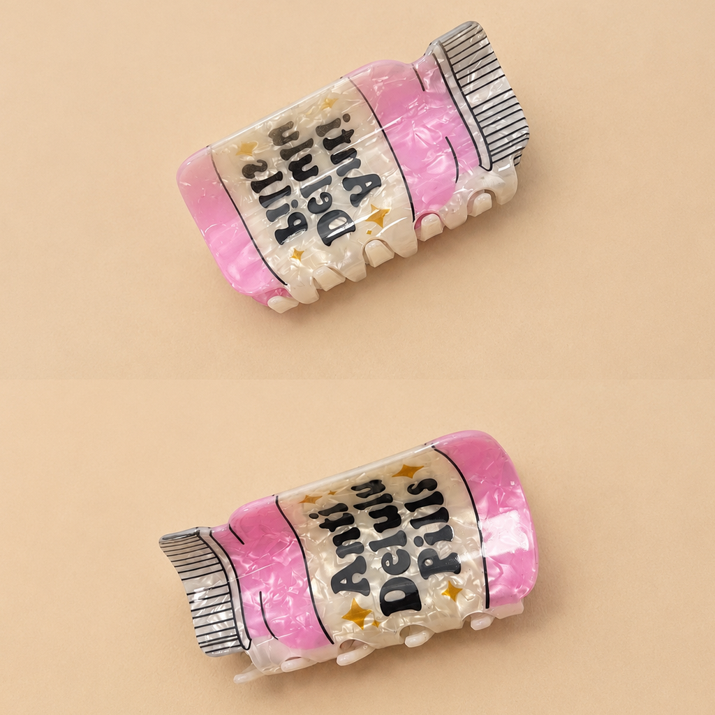 ANTI DELULU PILLS HAIR CLAW | 40H1152