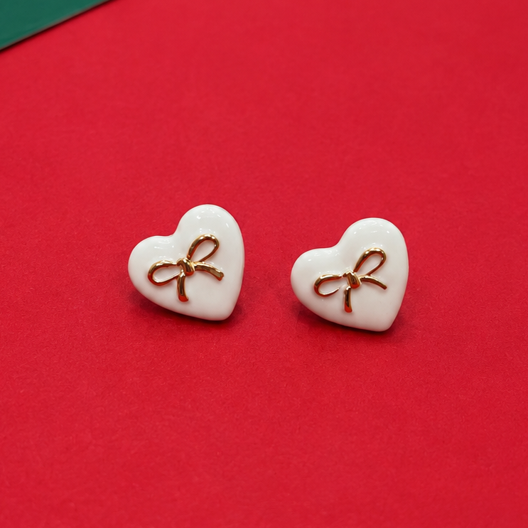 HEART BOW EPOXY STUD EARRINGS | 80E6125