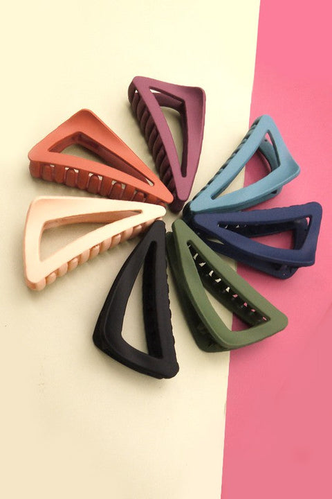 MATTE OFF TRIANGLE HAIR CLAW CLIPS | 40H463