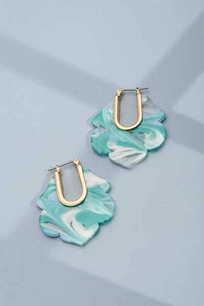 SWIRL ACRYLIC HOOP EARRINGS | 31E22246