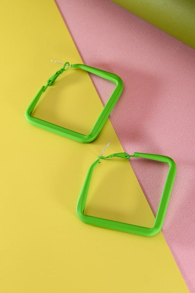 SOLID COLOR SQUARE HOOP EARRINGS | 31E22437