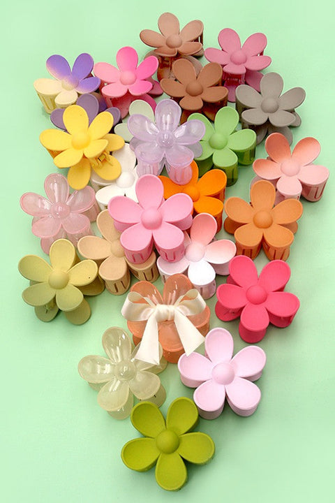 OVERSIZE MATTE FLOWER HAIR CLAW CLIPS | 40H459