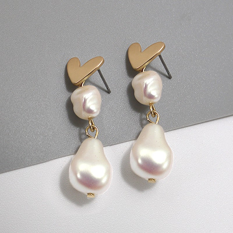 PEARL DROP HEART POST EARRINGS | 10E3010611