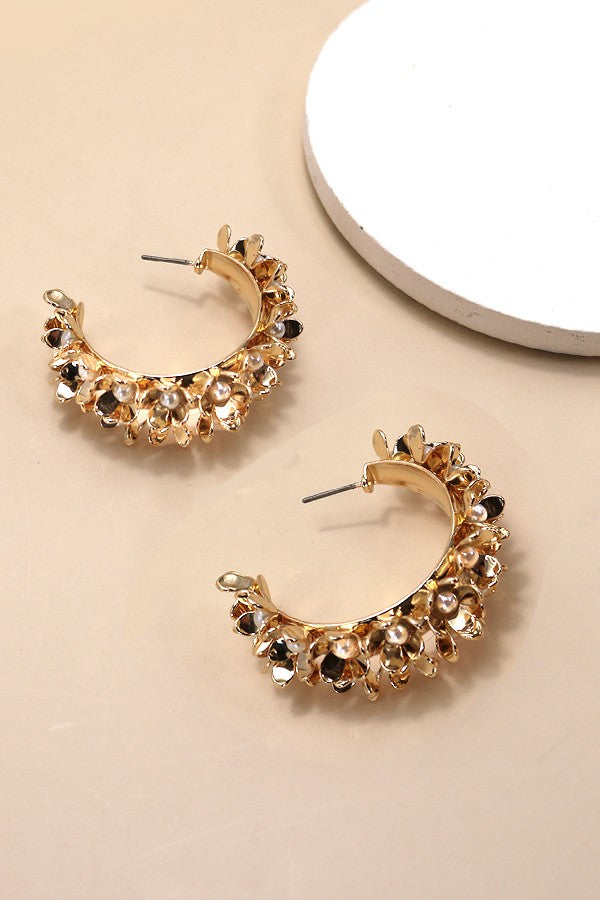 DOUBLE ROW FLOWER PEARL HOOP EARRINGS | 80E758