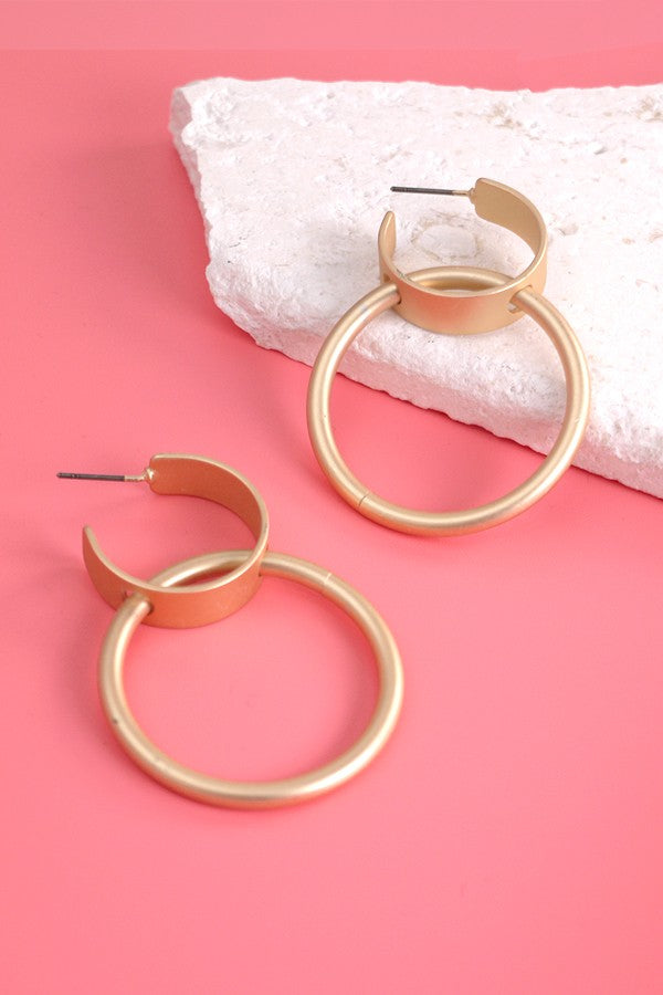 MATTE GOLD DOUBLE HOOP LAYER DROP EARRINGS | 80E1172