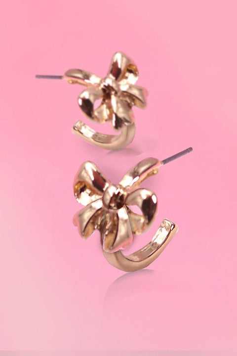 BOW HUGGIE HOOP EARRINGS | 31E24790