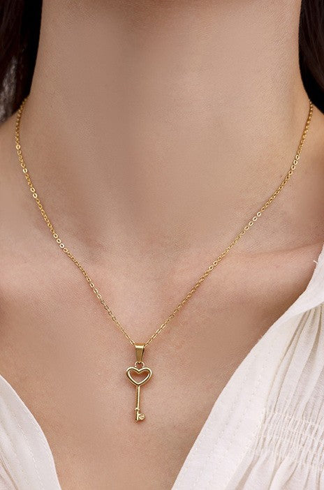 STAINLESS STEEL TARNISH FREE GOLD KEY NECKLACE | 40NK335