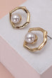 IRRGULAR SQUARE PEARL STUD EARRINGS | 31E24884