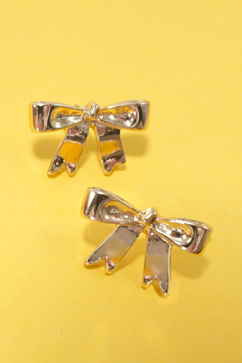 RADIANT GOLD MODERN BOW EARRINGS | 80E5491