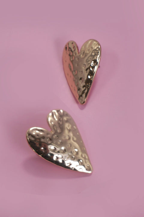 HAMMERED HEART TITANIUM POST EARRINGS | 80E5961