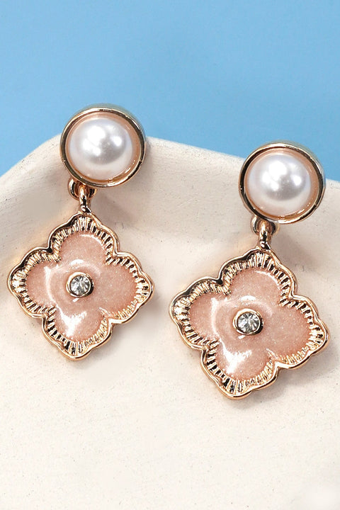 VINTAGE BLACK OUTLINED PEARL CLOVER STUD EARRINGS | 80E6956