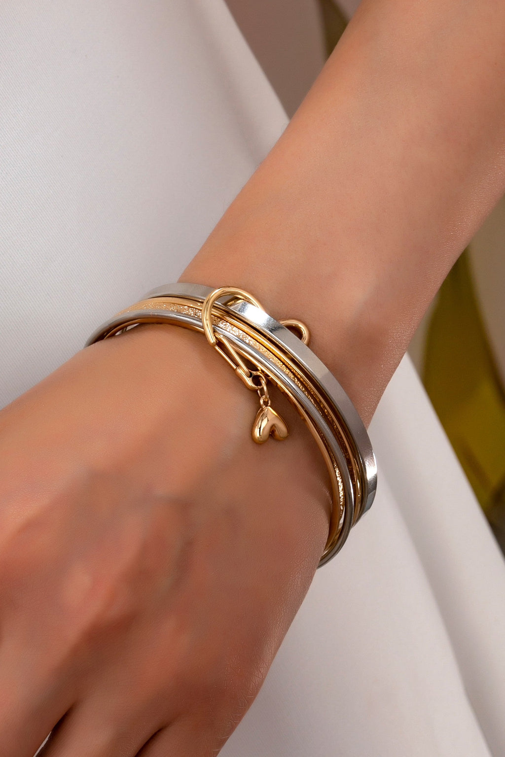 Gold Silver Heart Linked Multi Bangle Set Bracelet | 80B1591