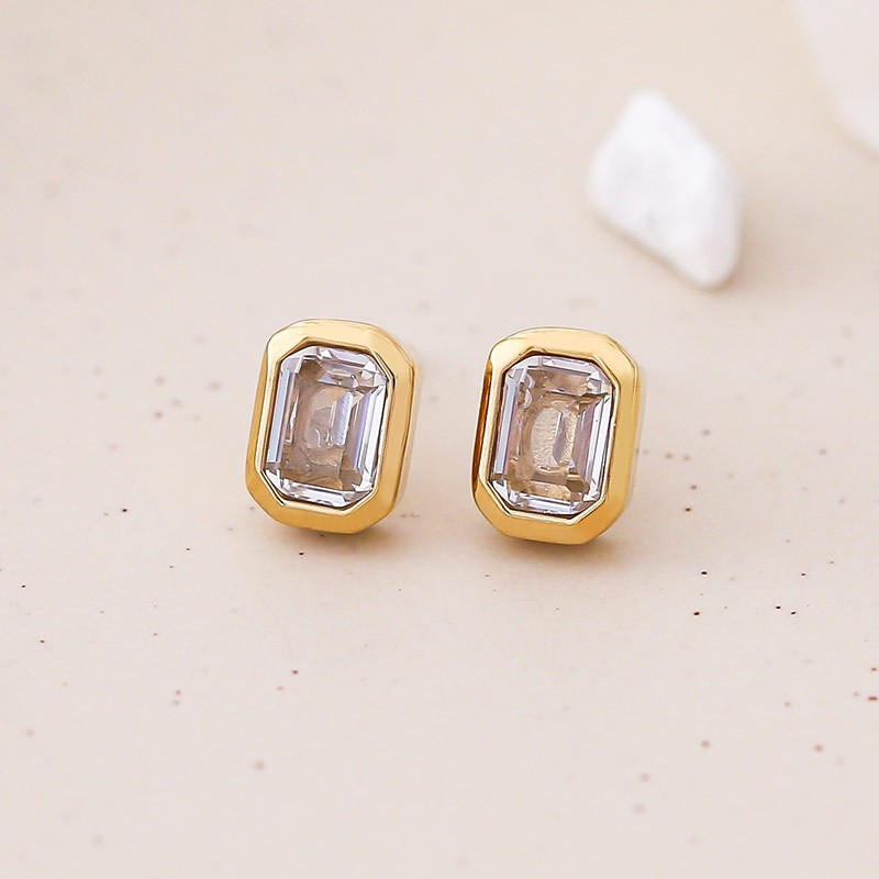 18K STAINLESS STEEL TARNISH FREE CRYSTAL EARRINGS | 40E472