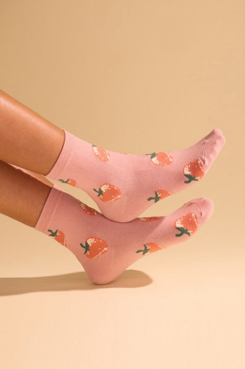 Strawberry-Theme Crew Sock | 40S02086