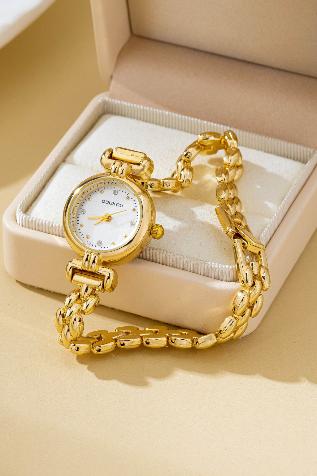 ROUND DIAL OVAL BAND BRACELET WATCH | 80W001