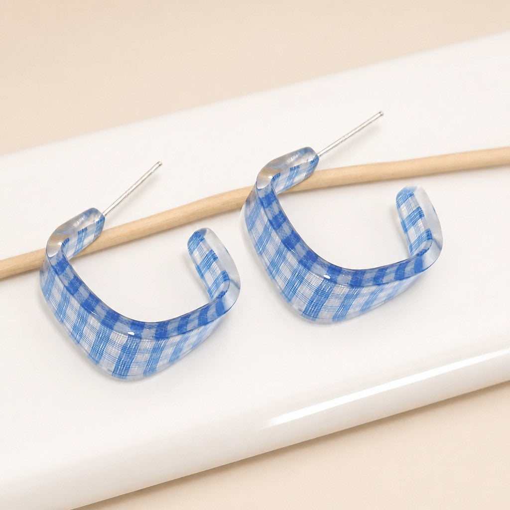 ACRYLIC CHECKER HOOP EARRINGS | 40E499