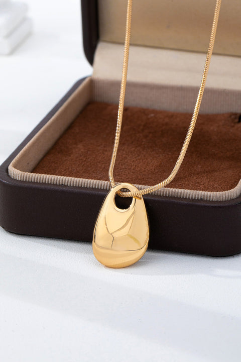 Sculptural Teardrop Pendant Necklace | 80N93028