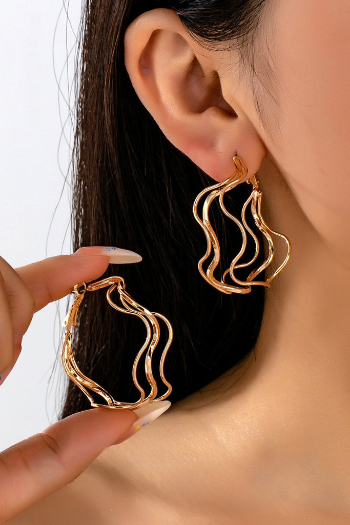 Textured Wavy Gold Hoop Earrings | 80E62228