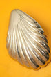 HIGH-SHINE SCALLOP SHELL COMPACT MIRROR | 40M104