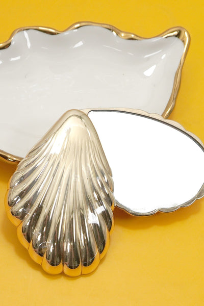 HIGH-SHINE SCALLOP SHELL COMPACT MIRROR | 40M104