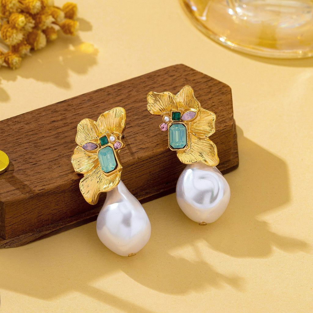 Textured Gold Floral & Pearl Dangle Earrings | 80E62427