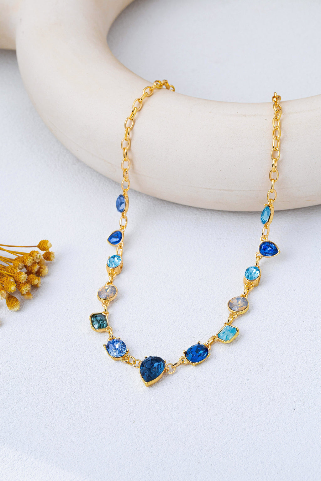 Ombré Sapphire-Hued Crystal Statement Necklace | 80N93305