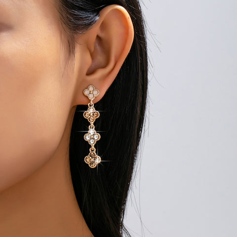 Graduated Clover Rhinestone Dangle Drop Earrings | 80E62642