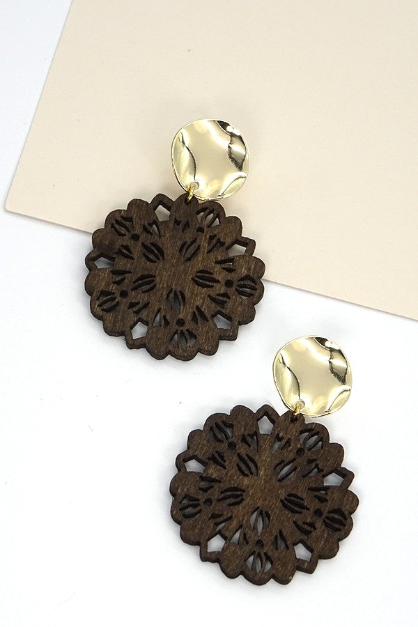 LASER CUT OUT WOOD WITH ROUND POST | 31E03016
